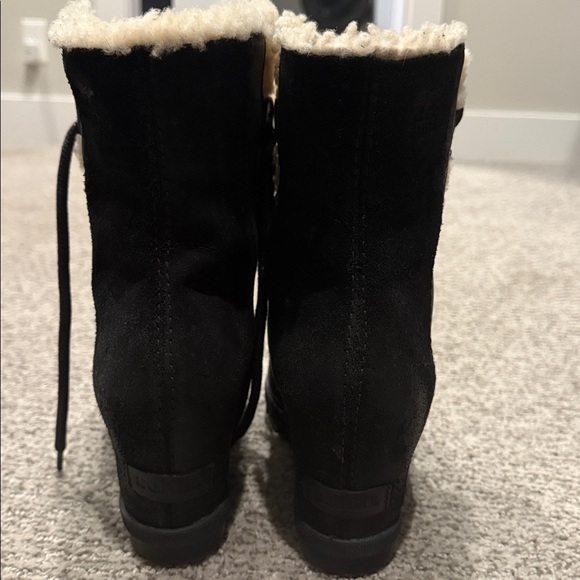 Sorel Black and Cream Winter Boots - Picture 4 of 7